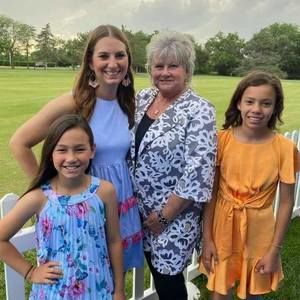 Meet your Posher, Denise